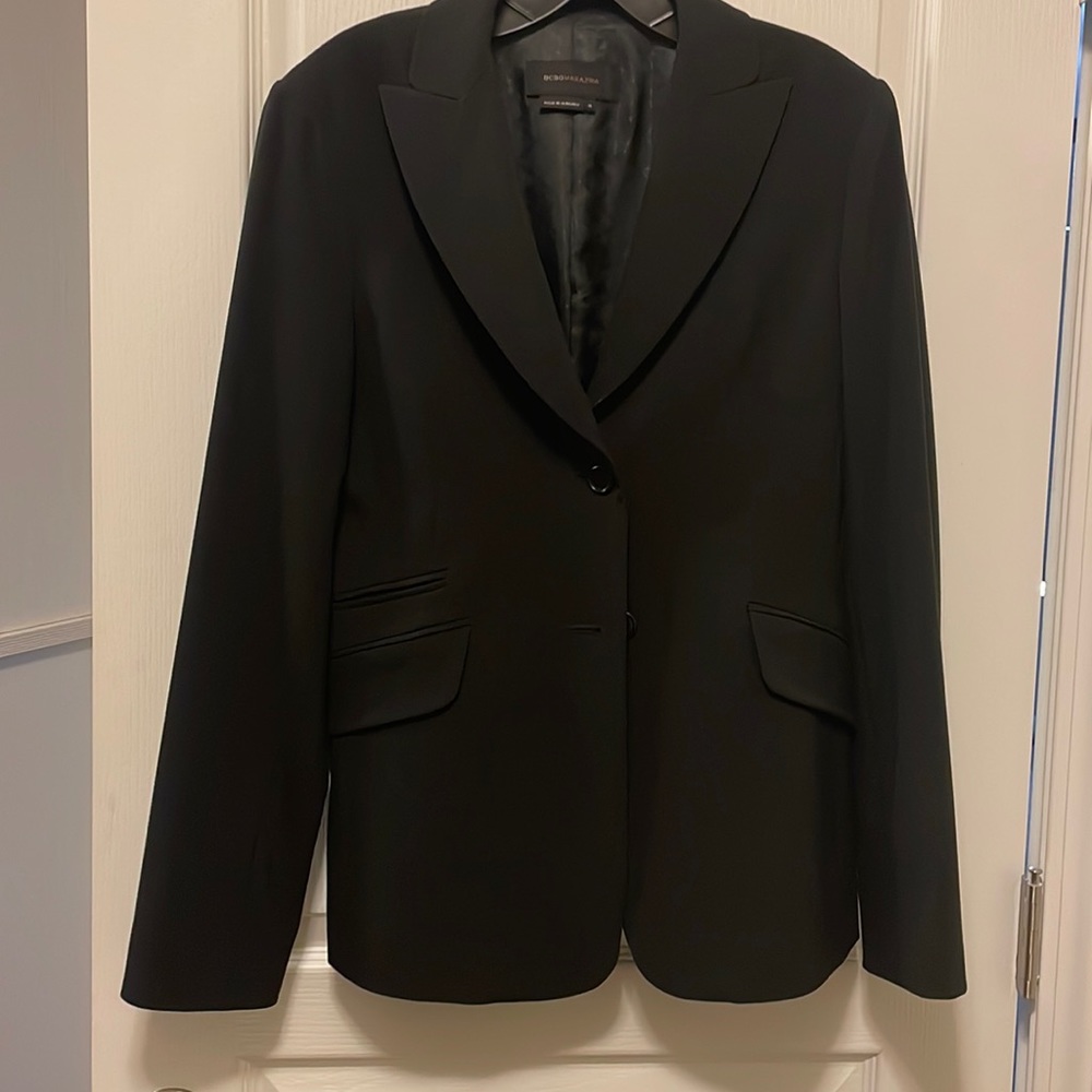BCBGMazAzaria black fitted blazer